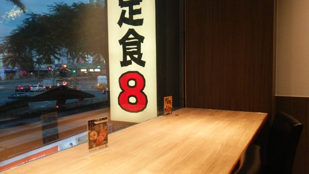台南店のカウンター席